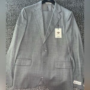 NEW - Joseph Abboud - modern fit gray Mens suit (jacket & pants) size 40R/W34
